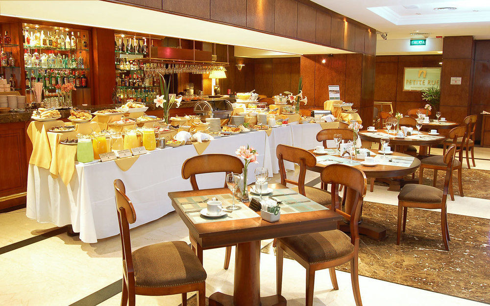 Howard Johnson Hotel 9 De Julio Avenue Buenos Aires Restaurant photo